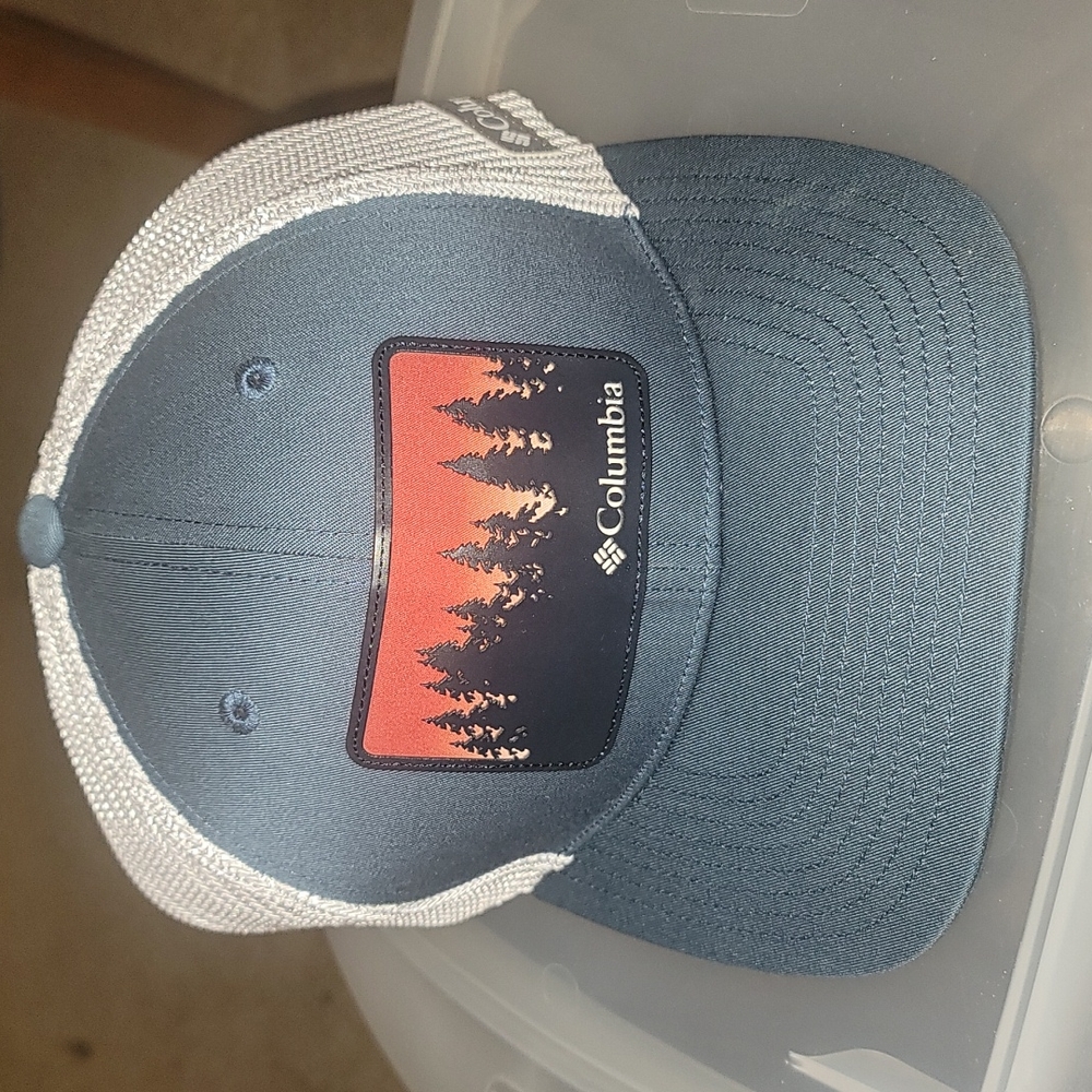 Columbia Spring Grove Ballcap  Four L/XL or Two S/M